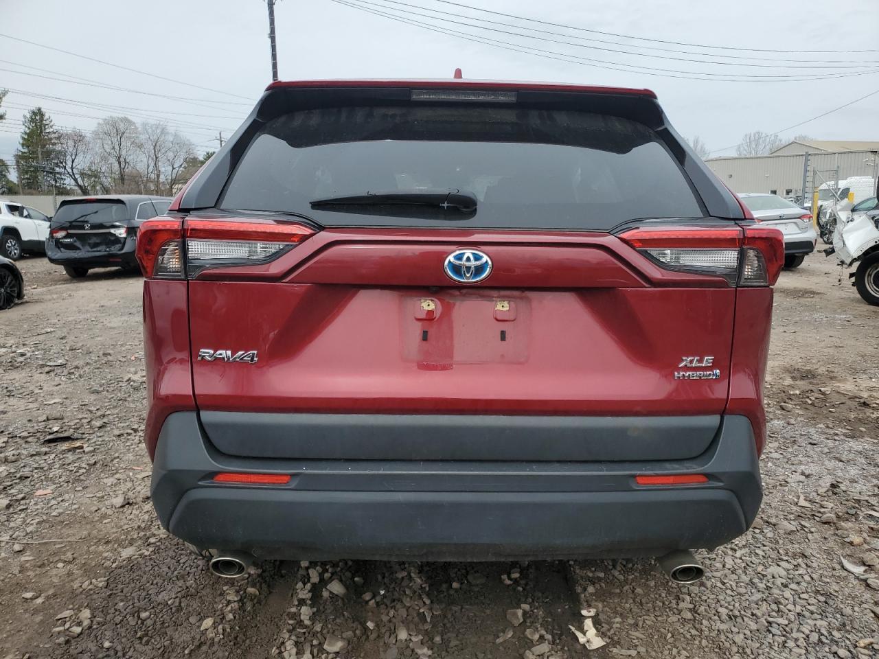 2020 TOYOTA RAV4 XLE - Image 6