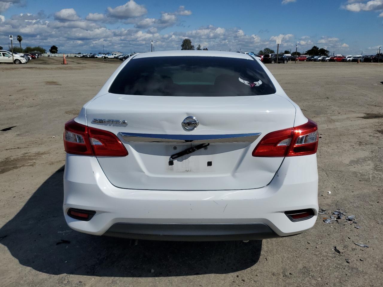 2017 NISSAN SENTRA S - Фото 6