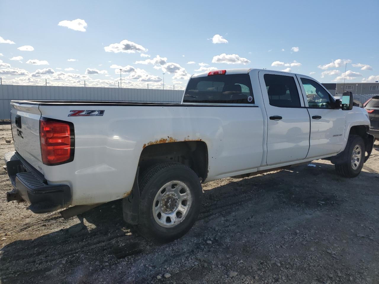 2015 CHEVROLET SILVERADO - Image 3