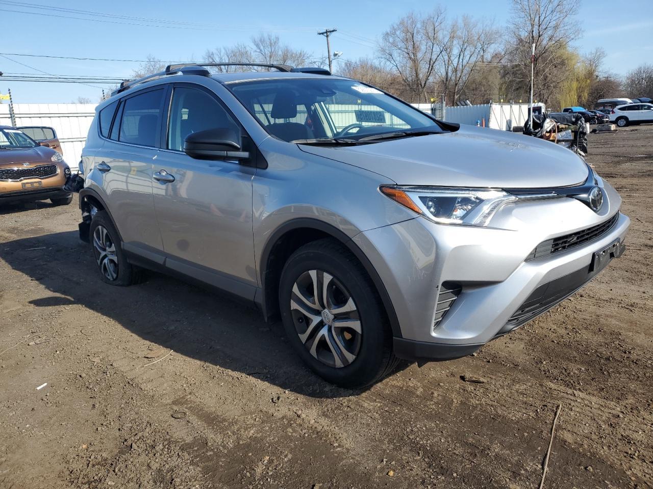 2018 TOYOTA RAV4 LE - Image 4