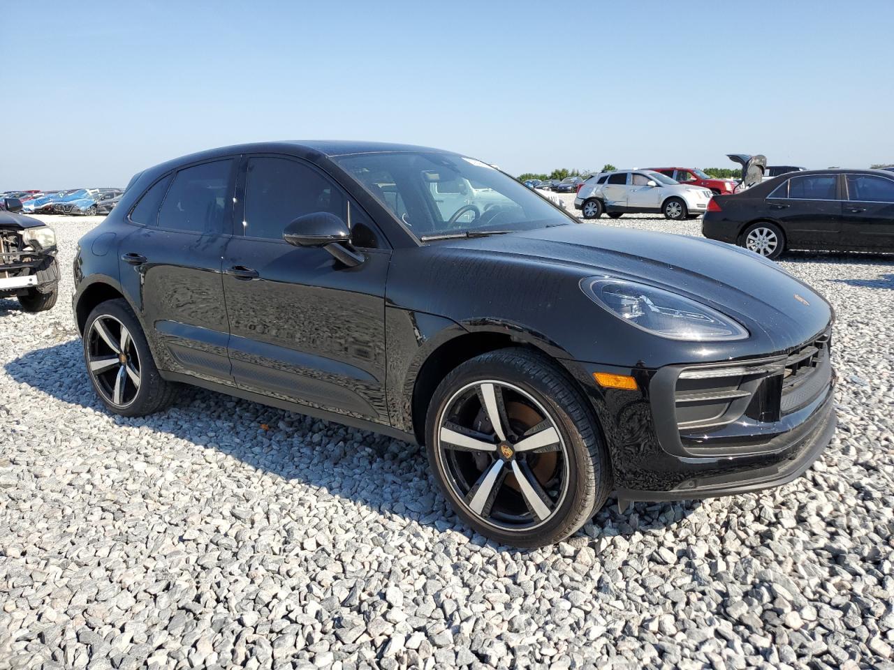 2023 PORSCHE MACAN BASE - Image 4