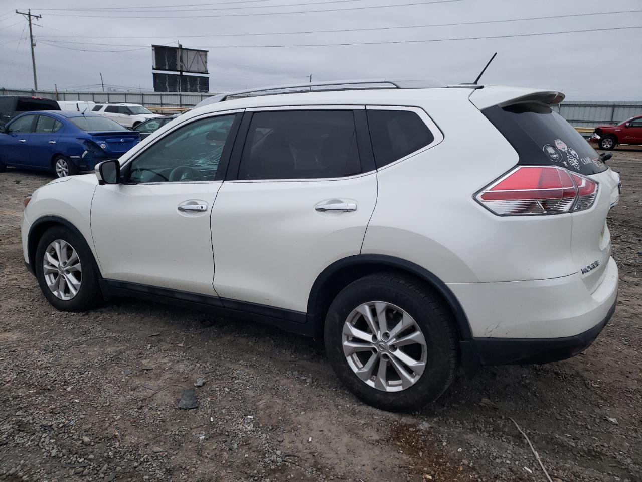 2015 NISSAN ROGUE S - Image 2