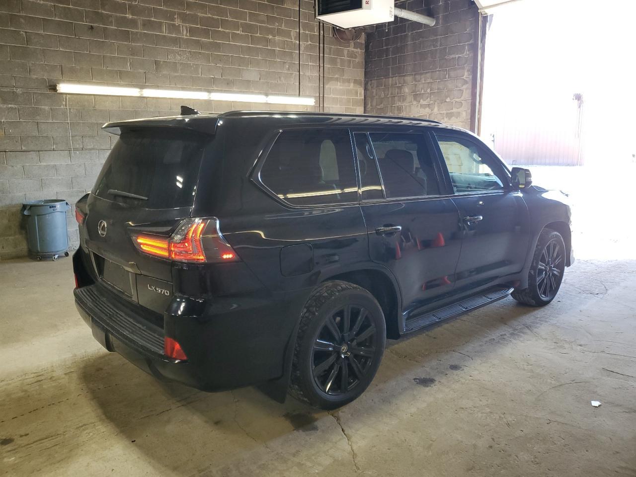 2019 LEXUS LX 570 - Фото 3