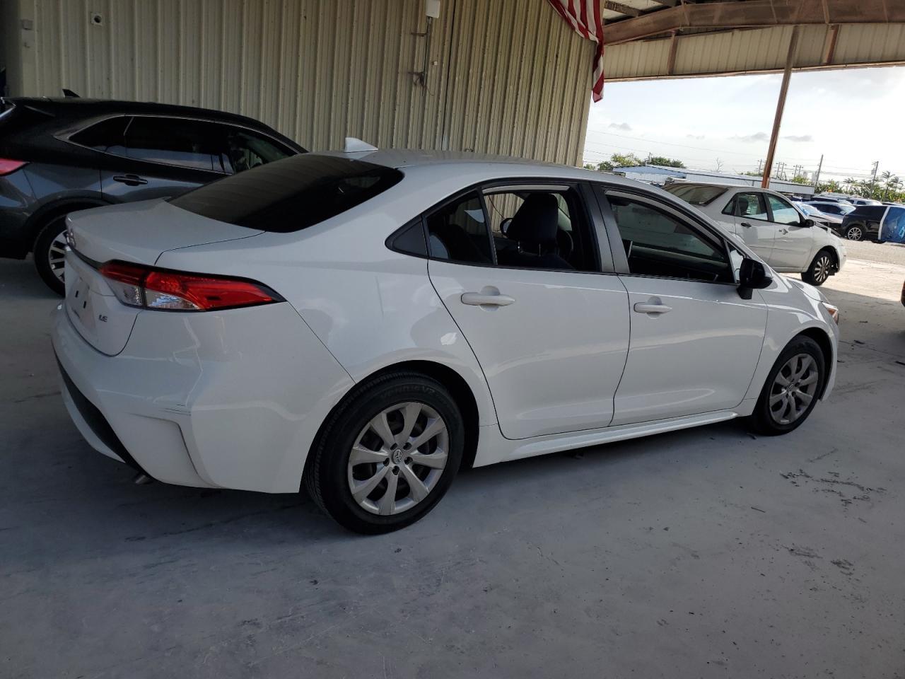 2020 TOYOTA COROLLA LE - Фото 3