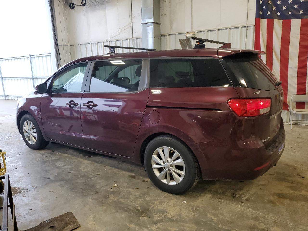 2017 KIA SEDONA LX - Фото 2