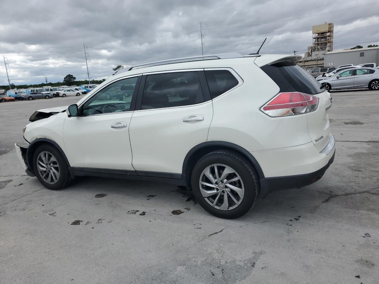 2015 NISSAN ROGUE S - Image 2
