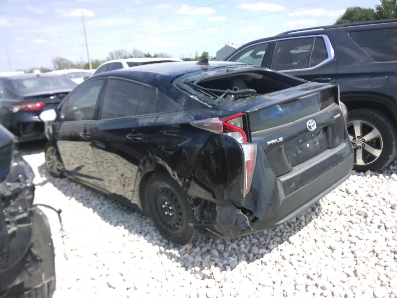 2016 TOYOTA PRIUS - Image 2