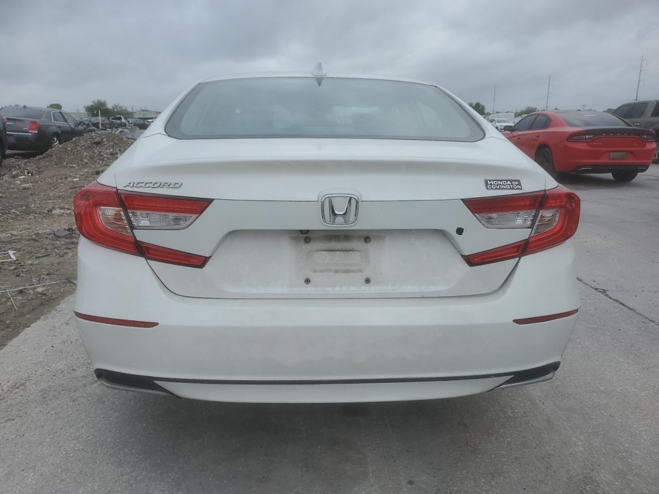 2018 HONDA ACCORD LX - Image 6