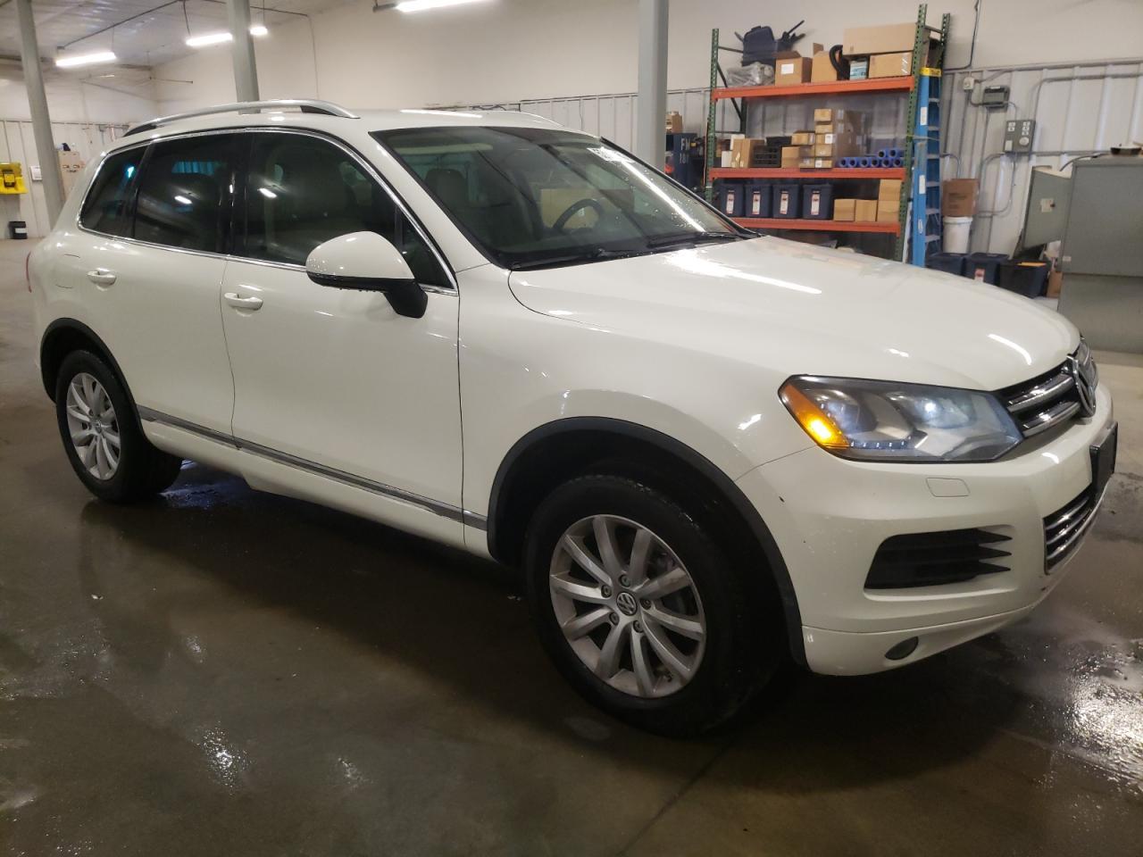 2011 VOLKSWAGEN TOUAREG V6 - Фото 4