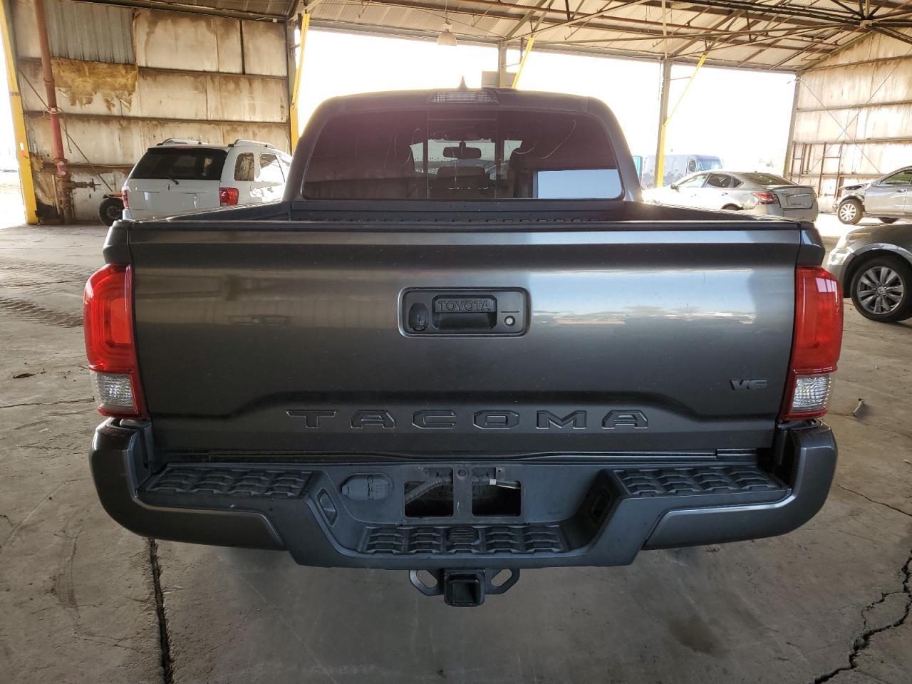 2017 TOYOTA TACOMA DOU - Фото 6