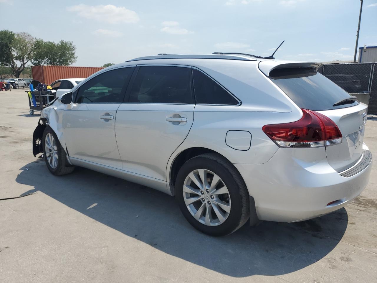 2013 TOYOTA VENZA LE - Фото 2