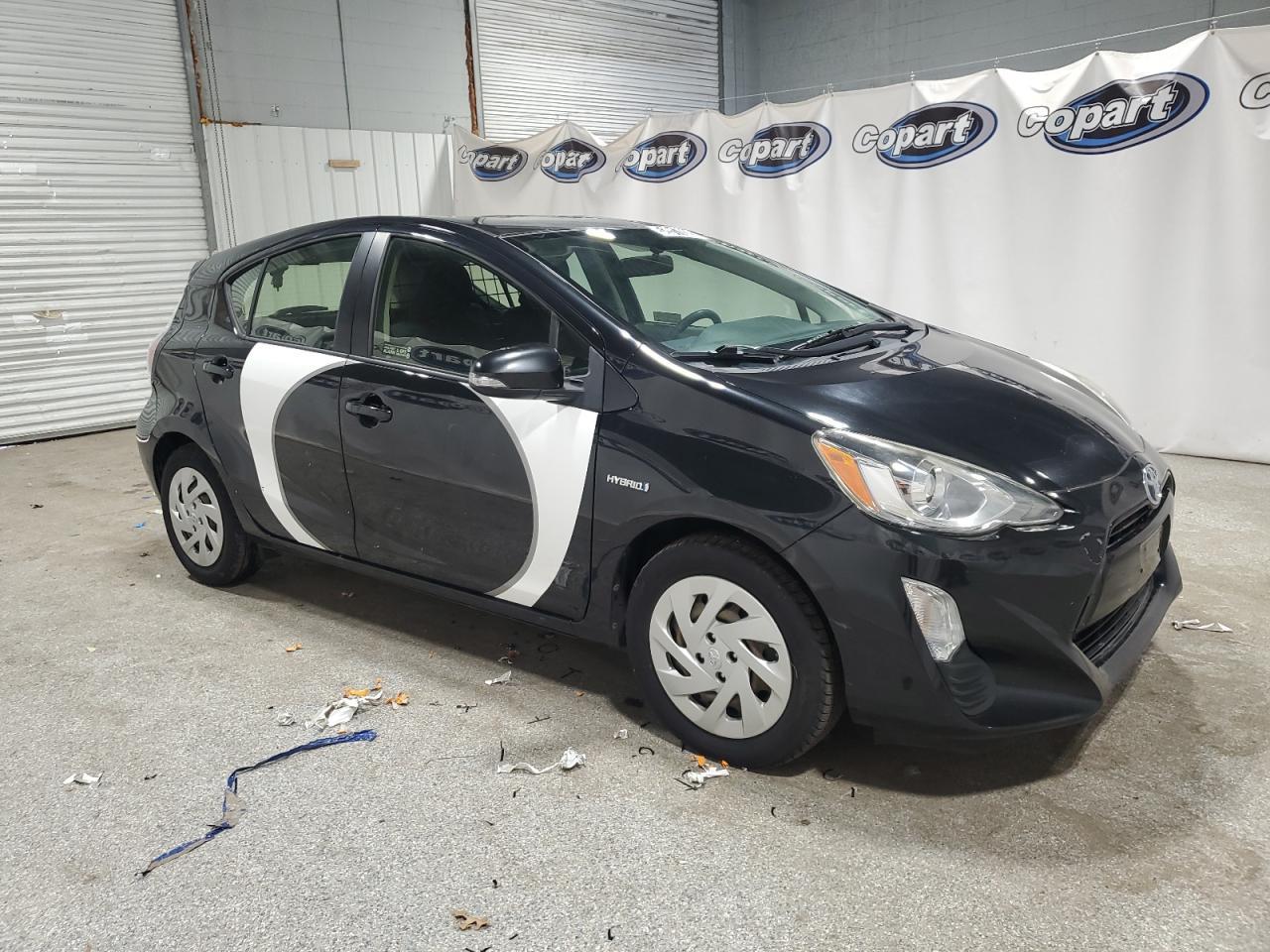 2016 TOYOTA PRIUS C - Image 4
