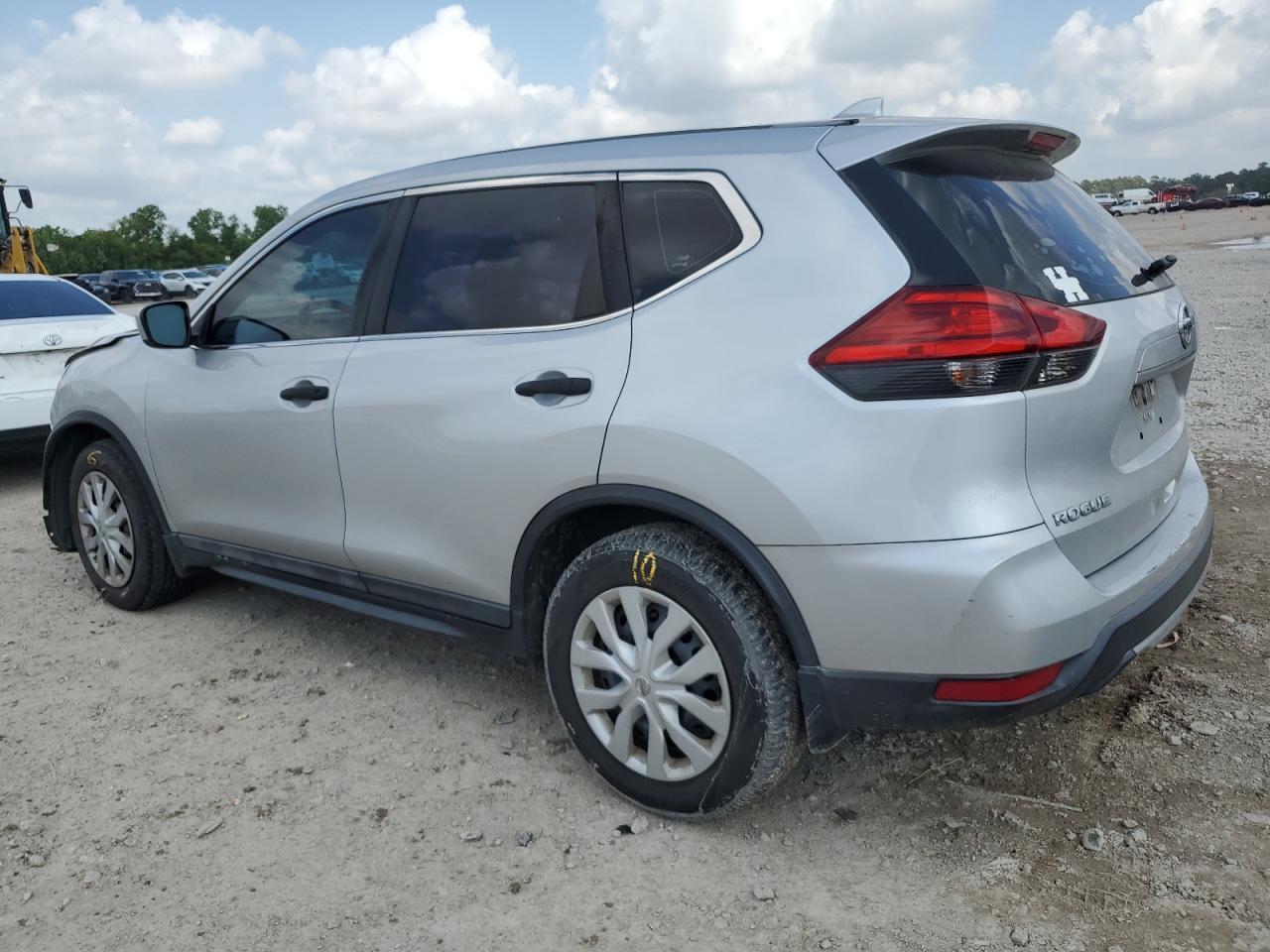 2017 NISSAN ROGUE S - Image 2