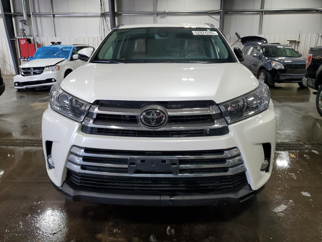 2018 TOYOTA HIGHLANDER - Фото 5