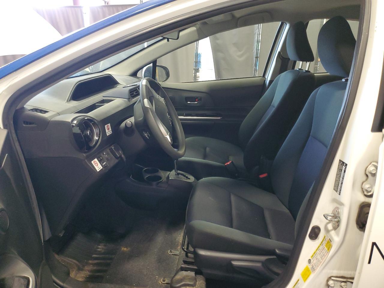 2016 TOYOTA PRIUS C - Фото 7