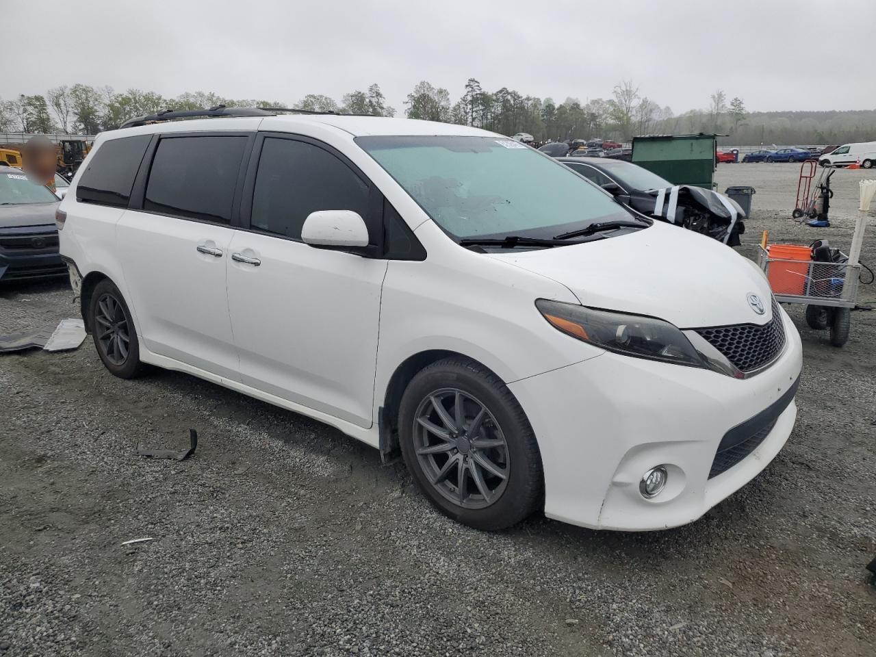 2015 TOYOTA SIENNA SPO - Фото 4