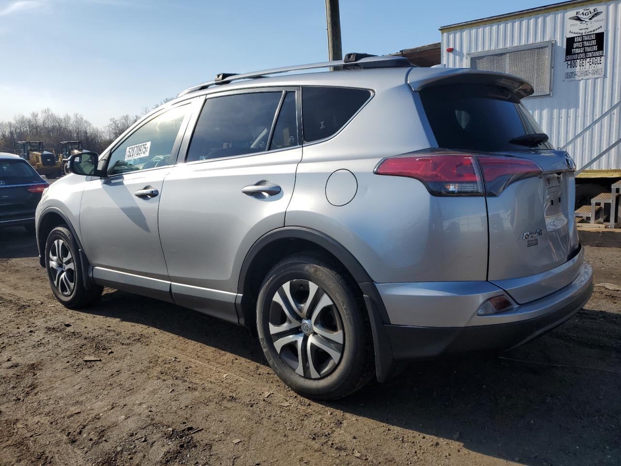 2018 TOYOTA RAV4 LE - Image 2