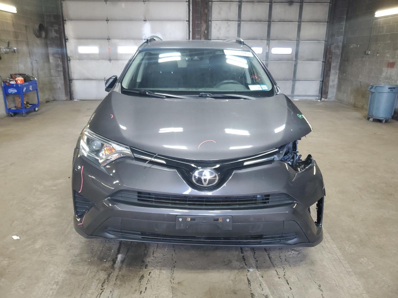 2018 TOYOTA RAV4 LE - Image 5