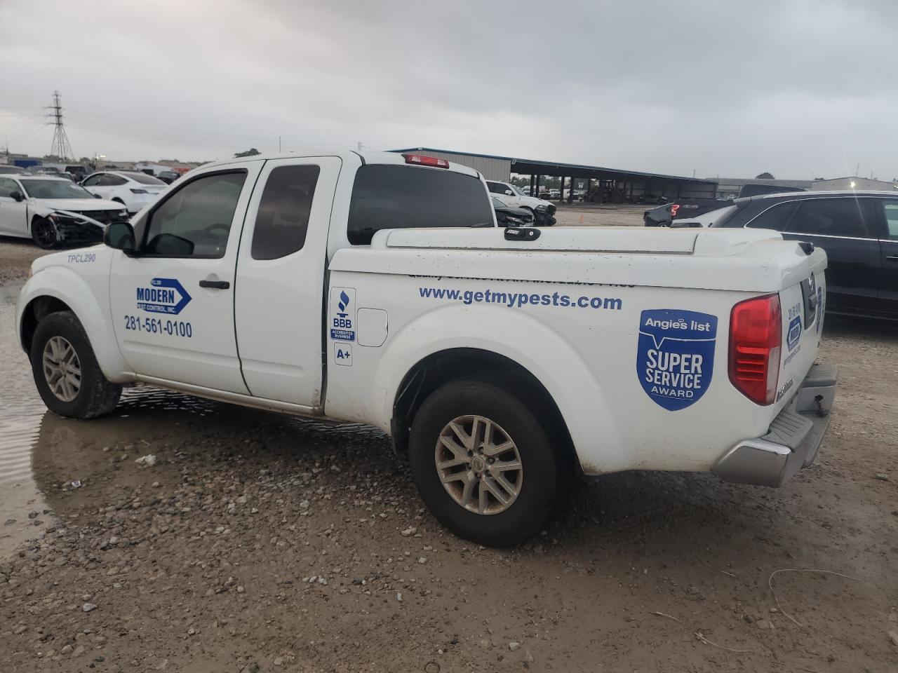 2017 NISSAN FRONTIER S - Image 2