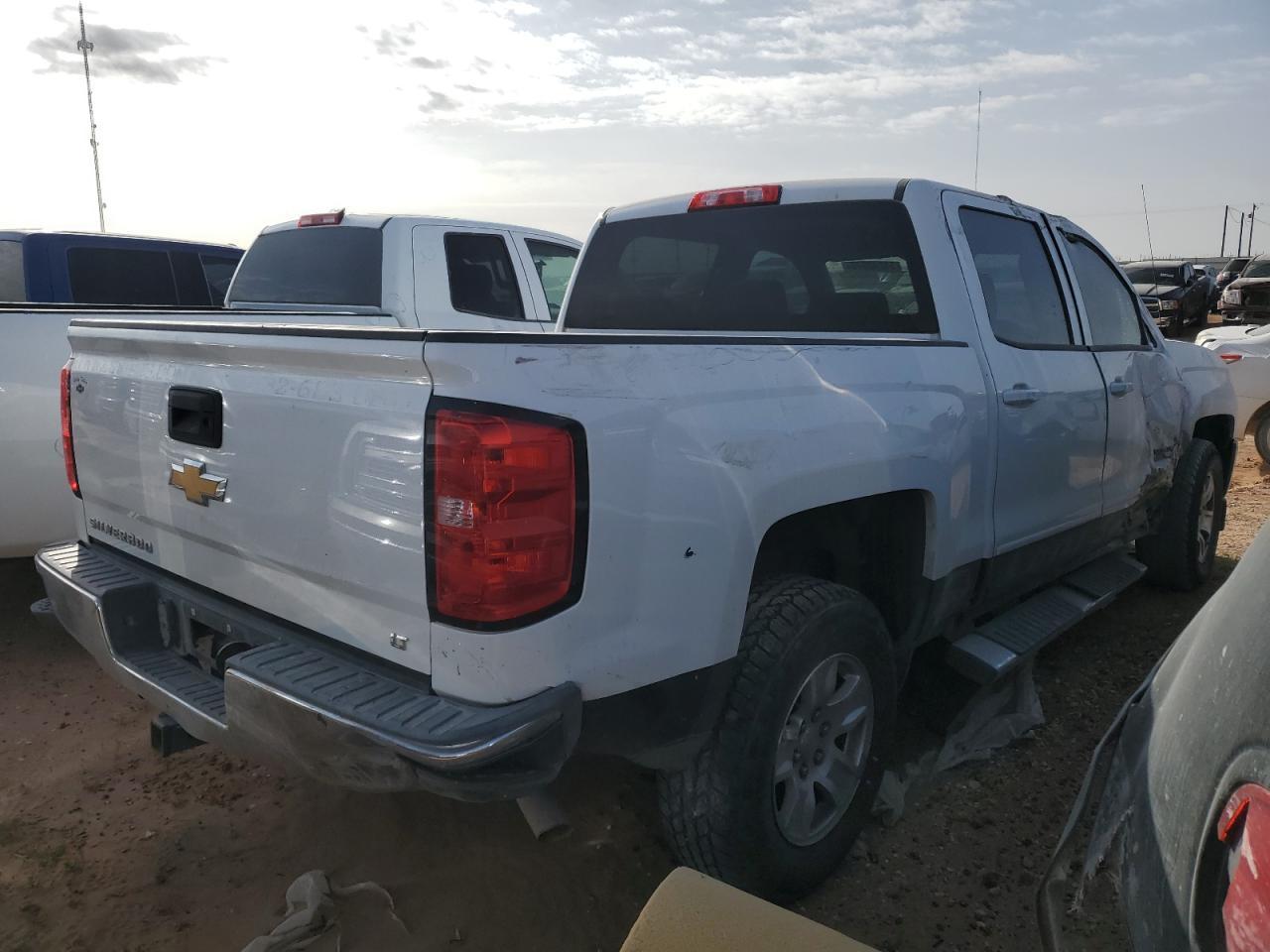 2017 CHEVROLET SILVERADO - Image 3