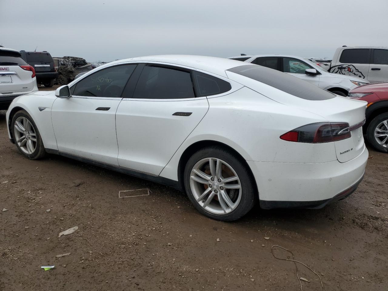 2015 TESLA MODEL S 70 - Фото 2