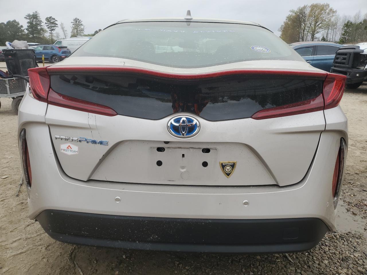2018 TOYOTA PRIUS PRIM - Image 6