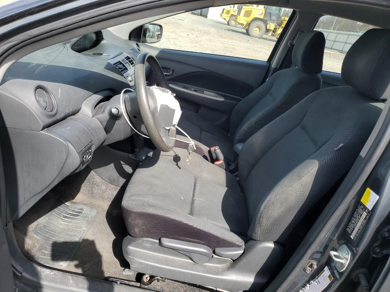 2011 TOYOTA YARIS - Фото 7
