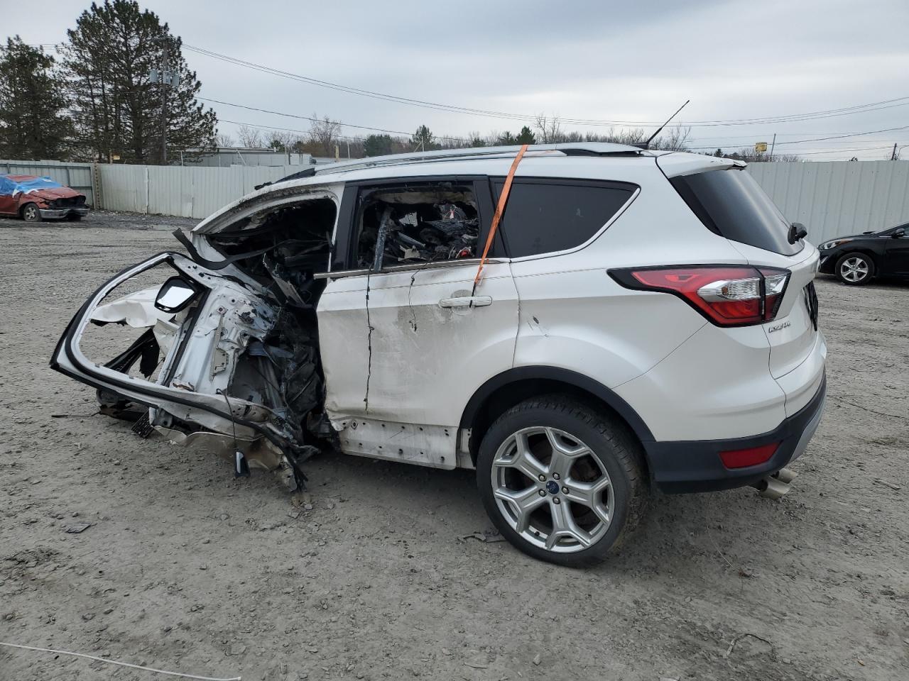 2017 FORD ESCAPE TIT - Image 2