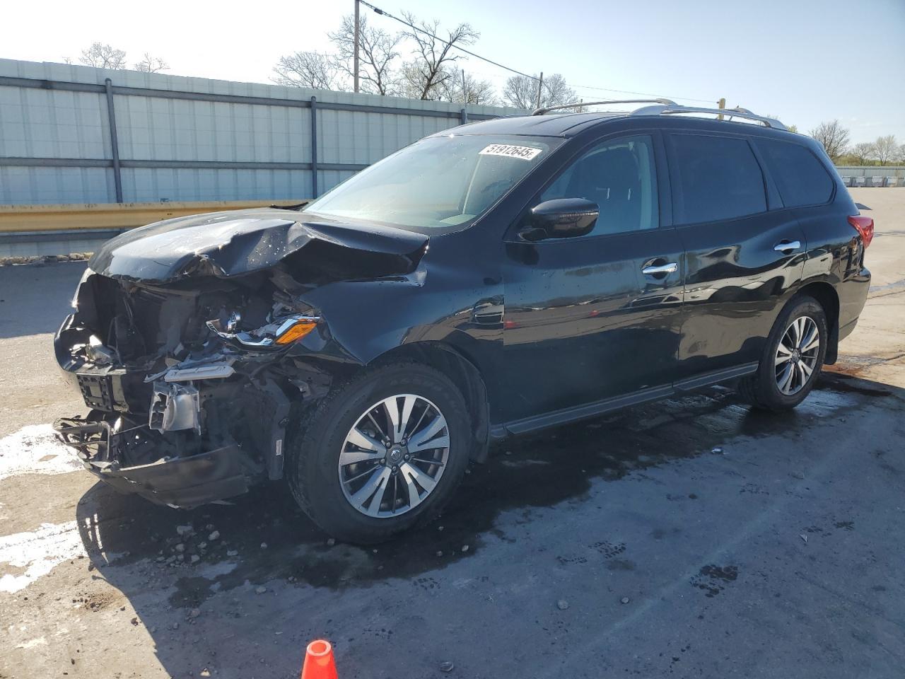 2017 NISSAN PATHFINDER