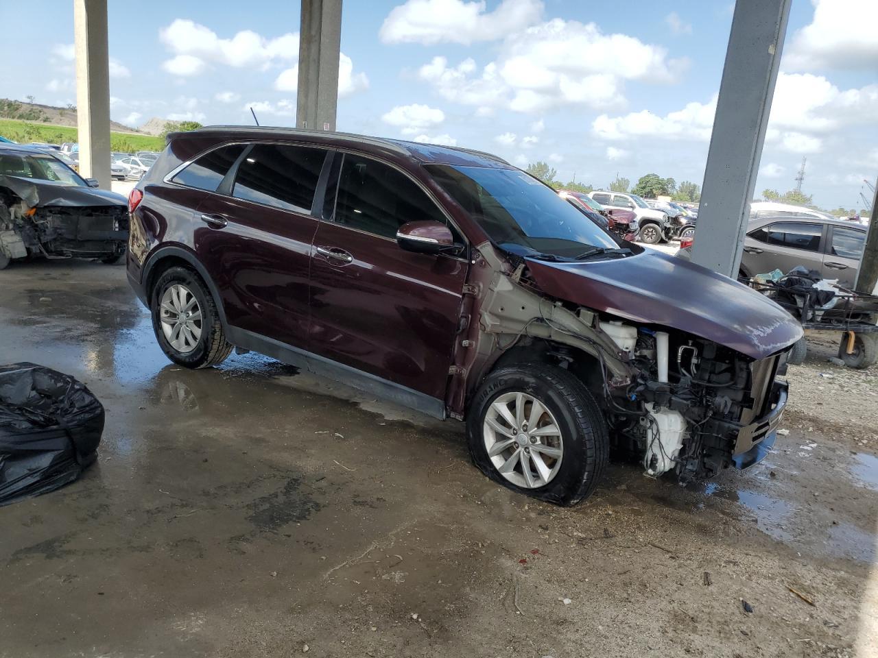 2017 KIA SORENTO LX - Фото 4