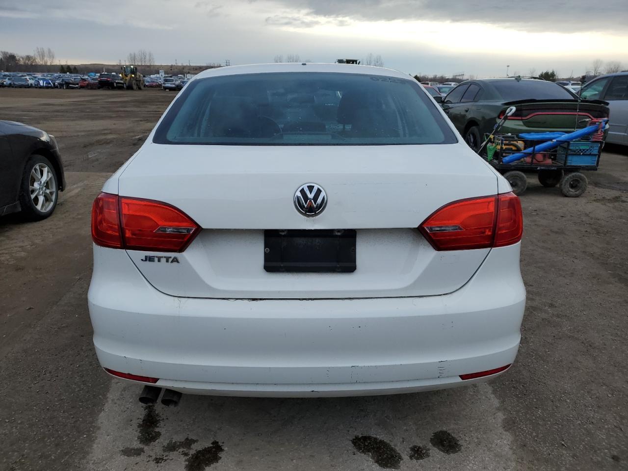 2013 VOLKSWAGEN JETTA BASE - Image 6