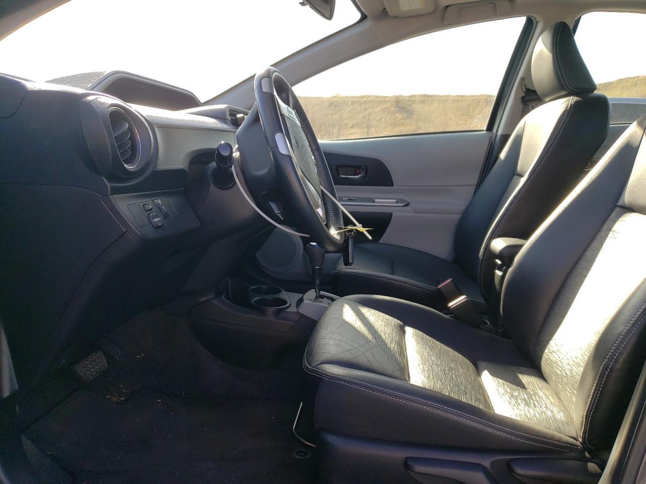 2013 TOYOTA PRIUS C - Фото 7