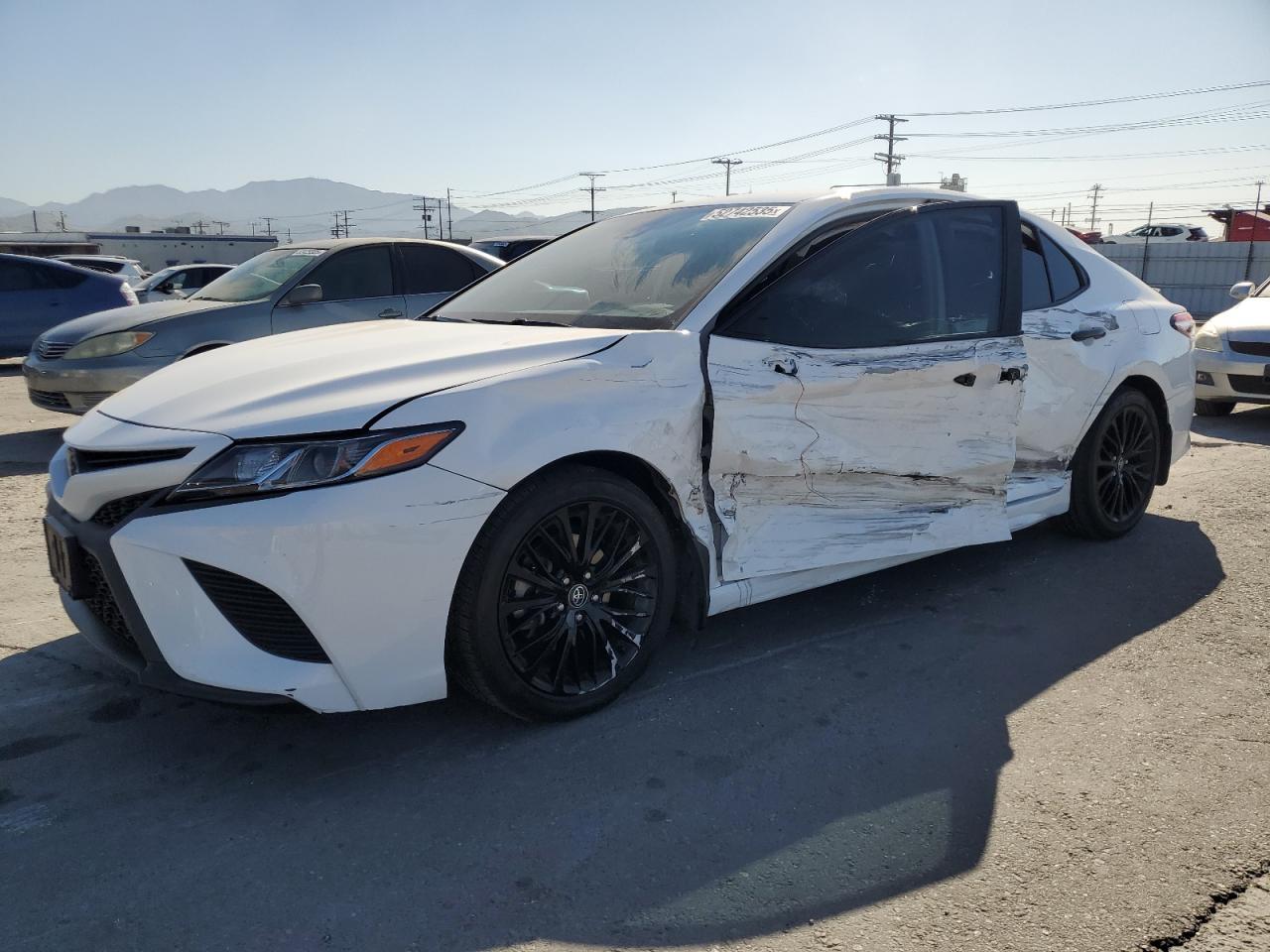 2020 TOYOTA CAMRY SE