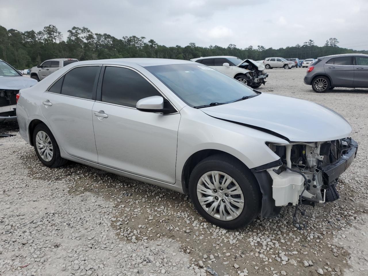2014 TOYOTA CAMRY L - Image 4