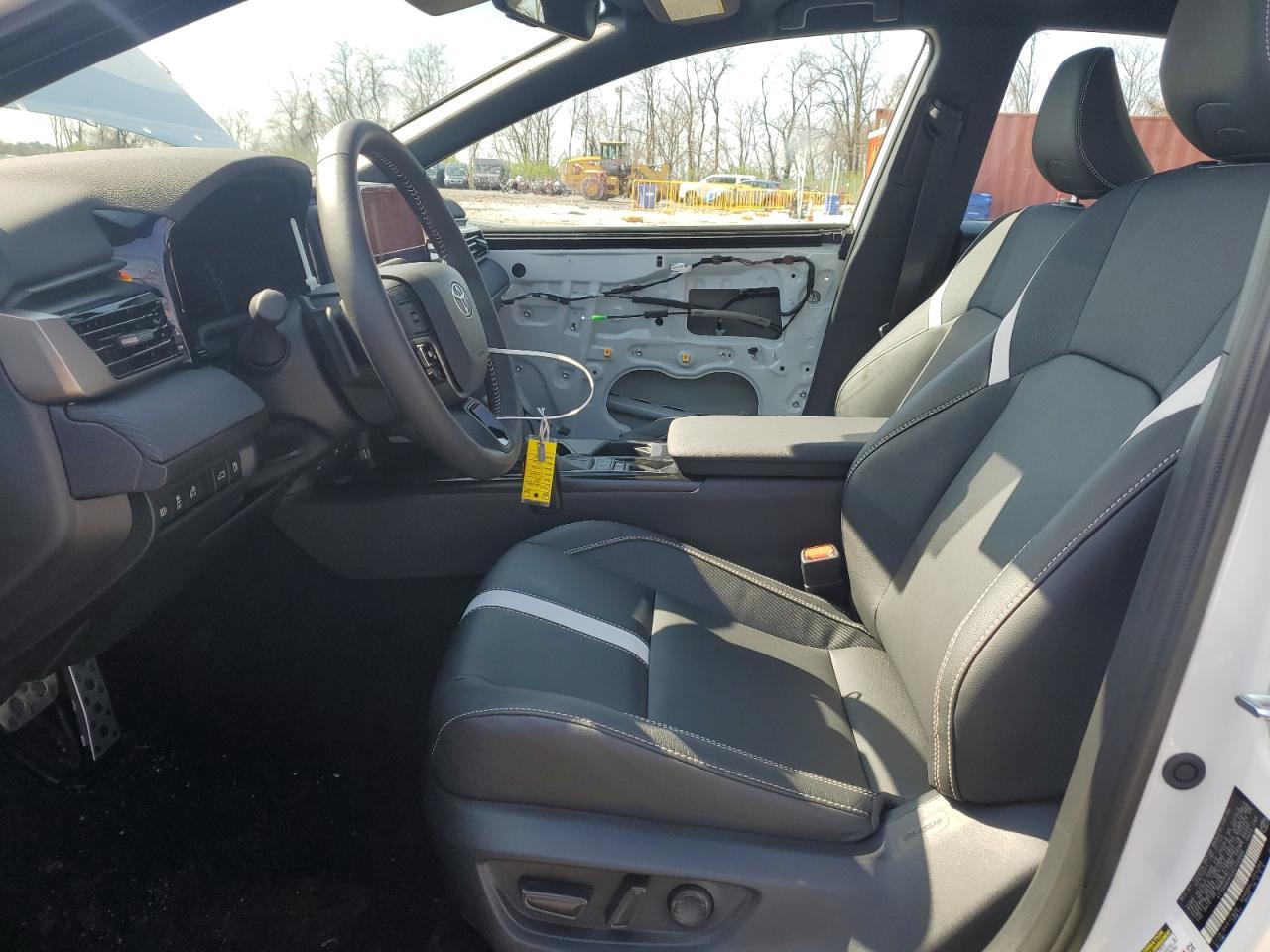 2025 TOYOTA CAMRY XSE - Image 7