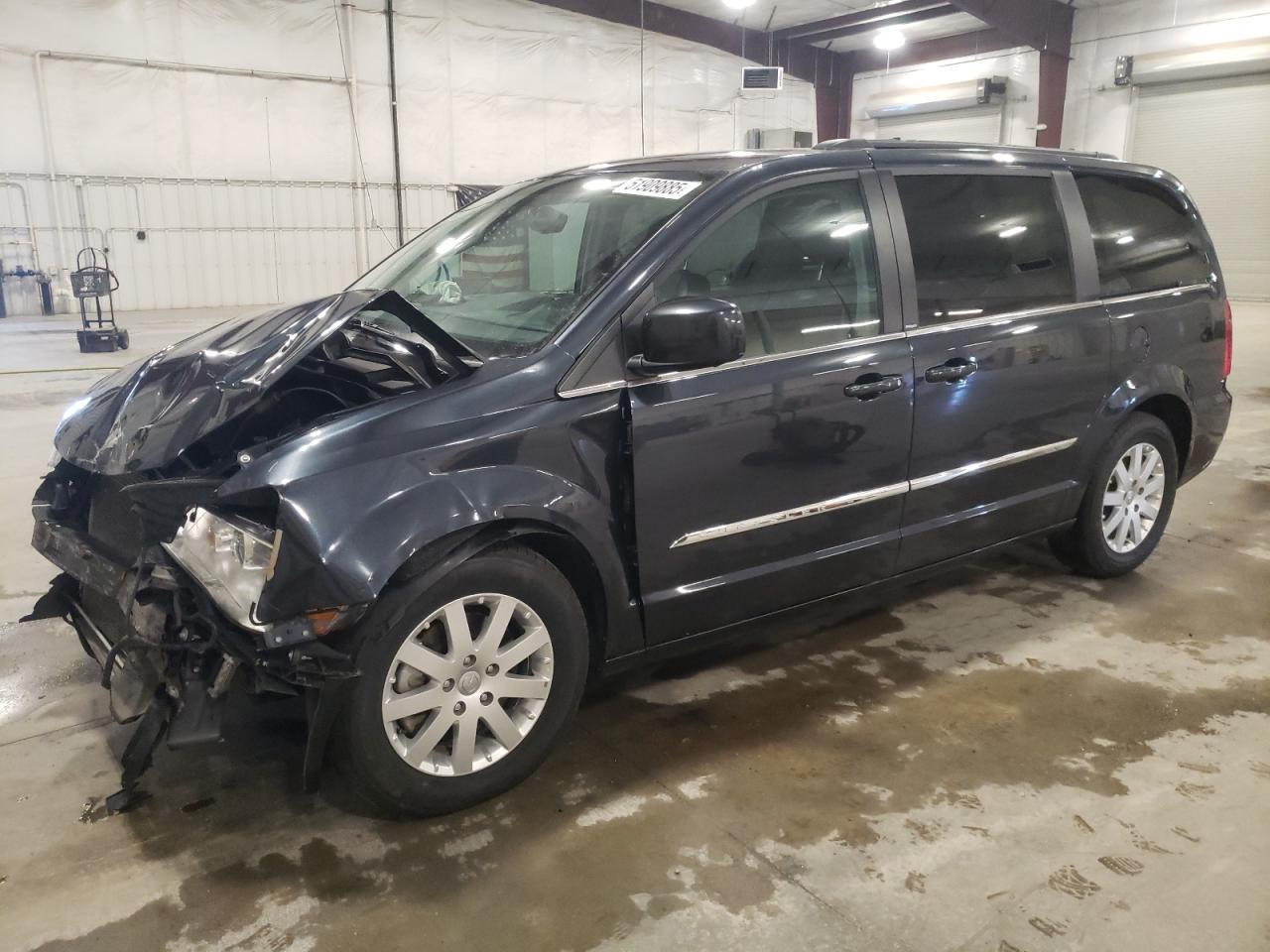 2014 CHRYSLER TOWN & COU