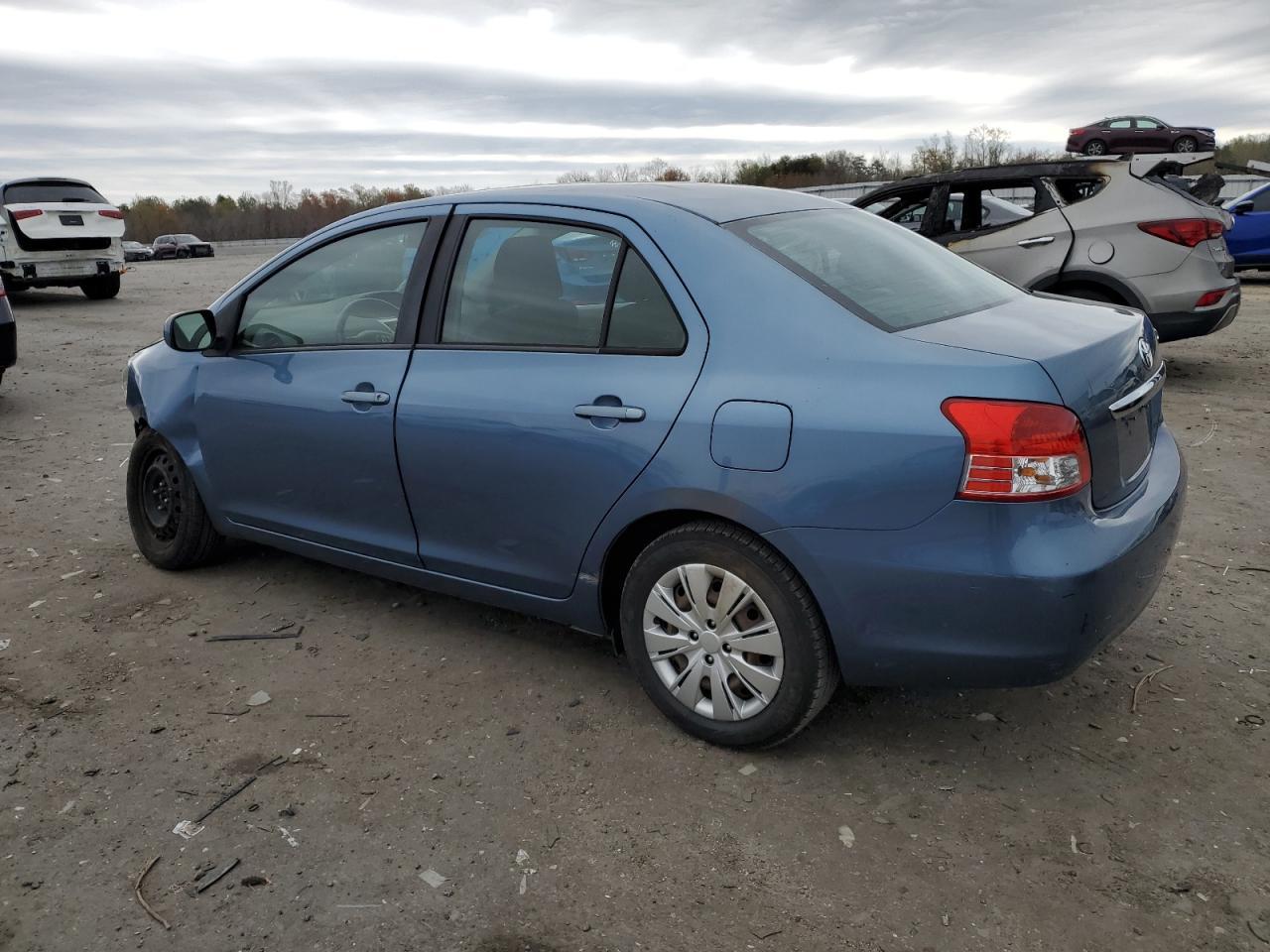 2012 TOYOTA YARIS - Image 2