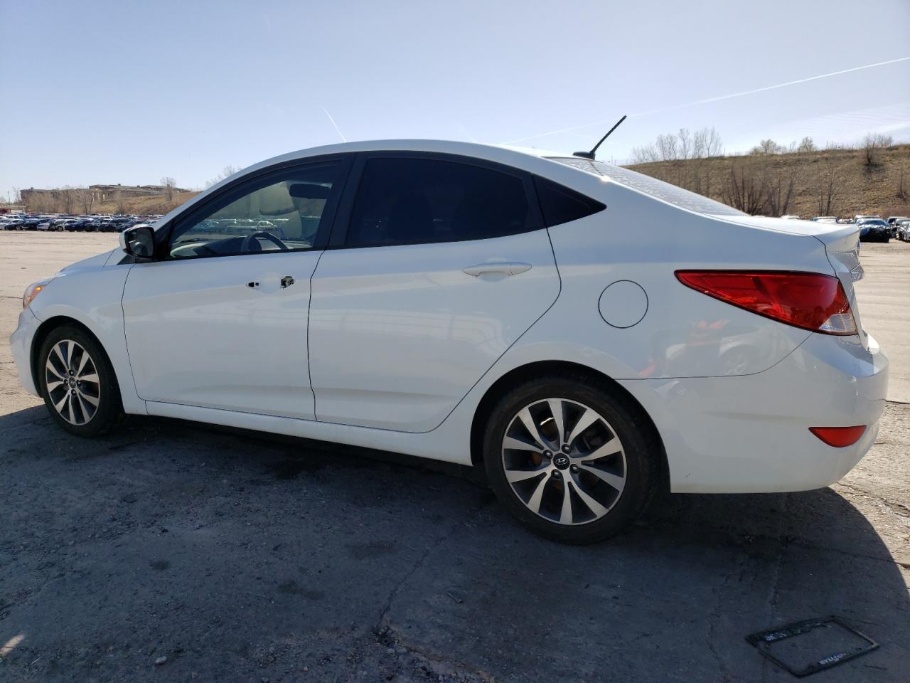 2015 HYUNDAI ACCENT GLS - Фото 2
