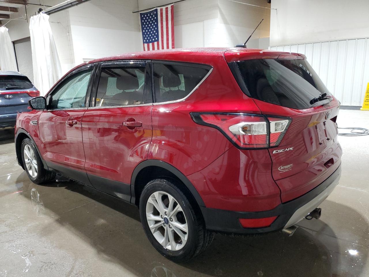 2017 FORD ESCAPE SE - Фото 2