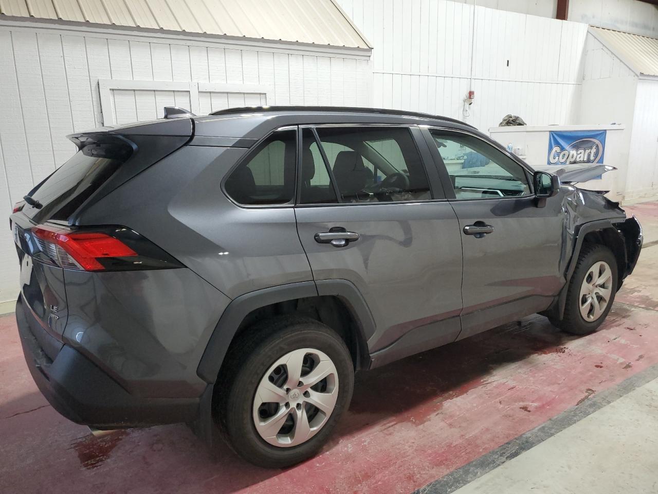 2021 TOYOTA RAV4 LE - Фото 3