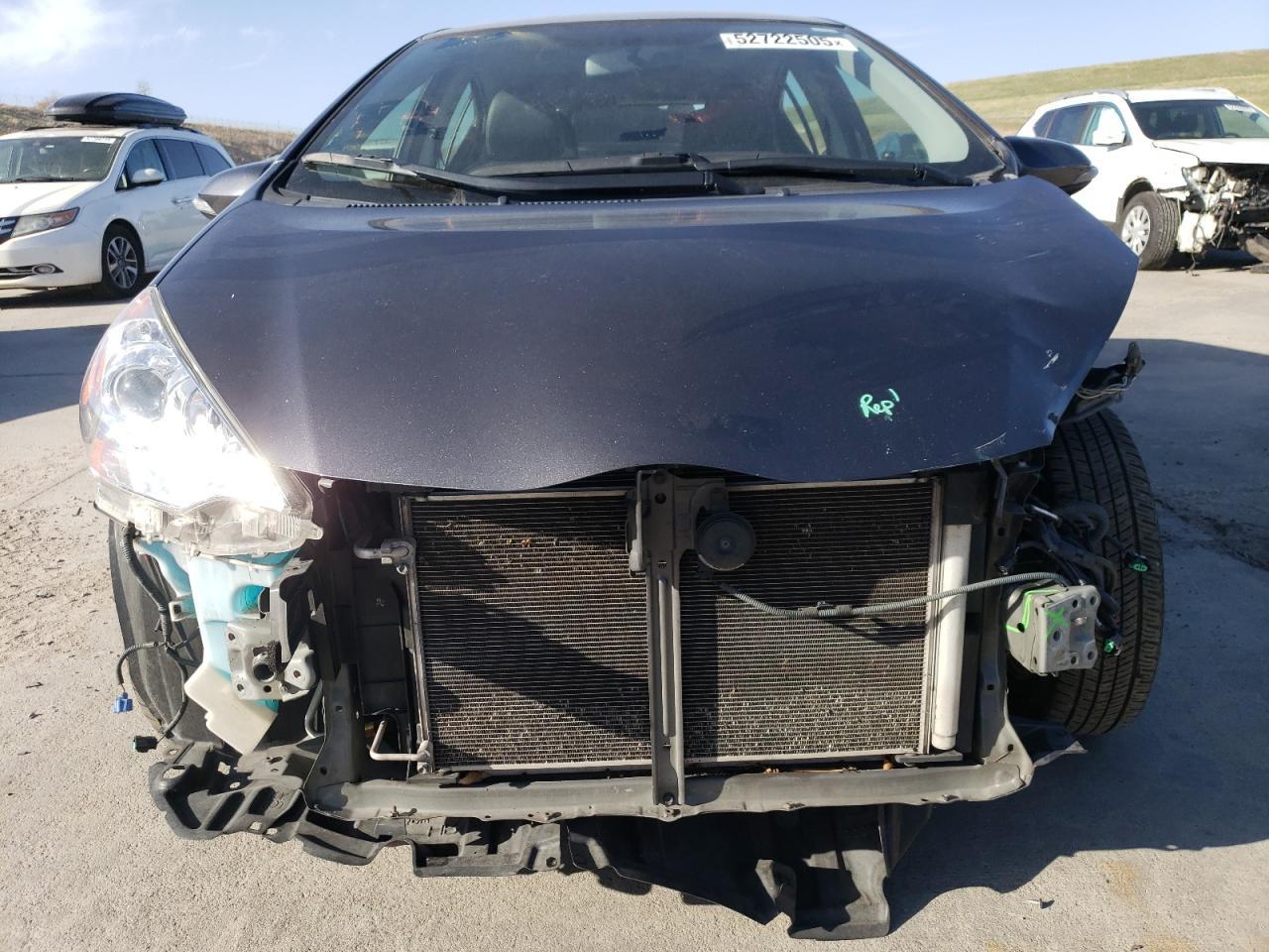 2013 TOYOTA PRIUS C - Фото 5