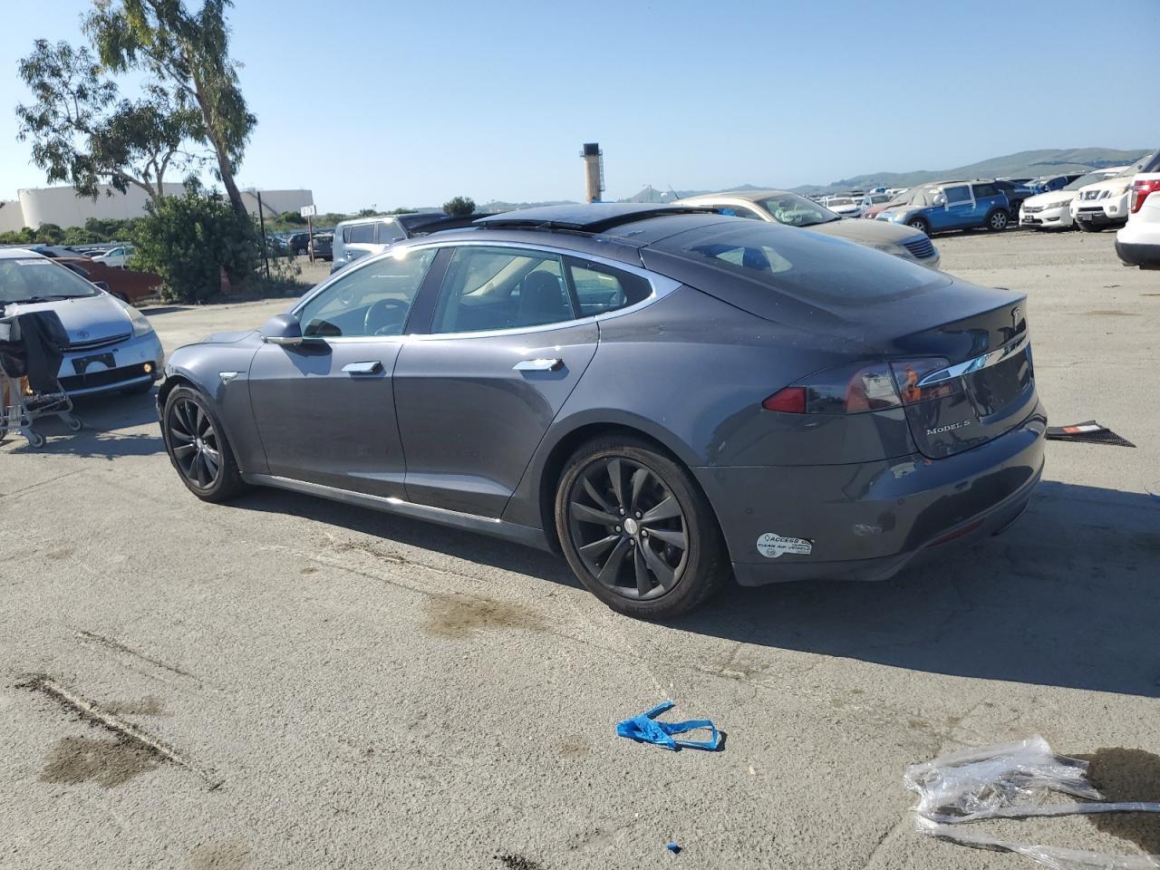 2015 TESLA MODEL S 70 - Фото 2