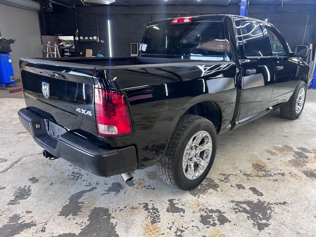 2015 RAM 1500 ST - Image 4