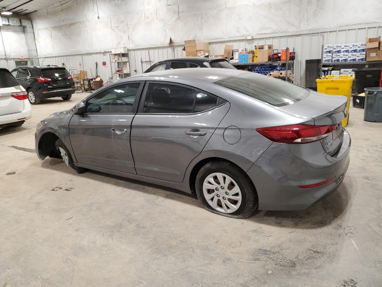 2018 HYUNDAI ELANTRA SE - Фото 2