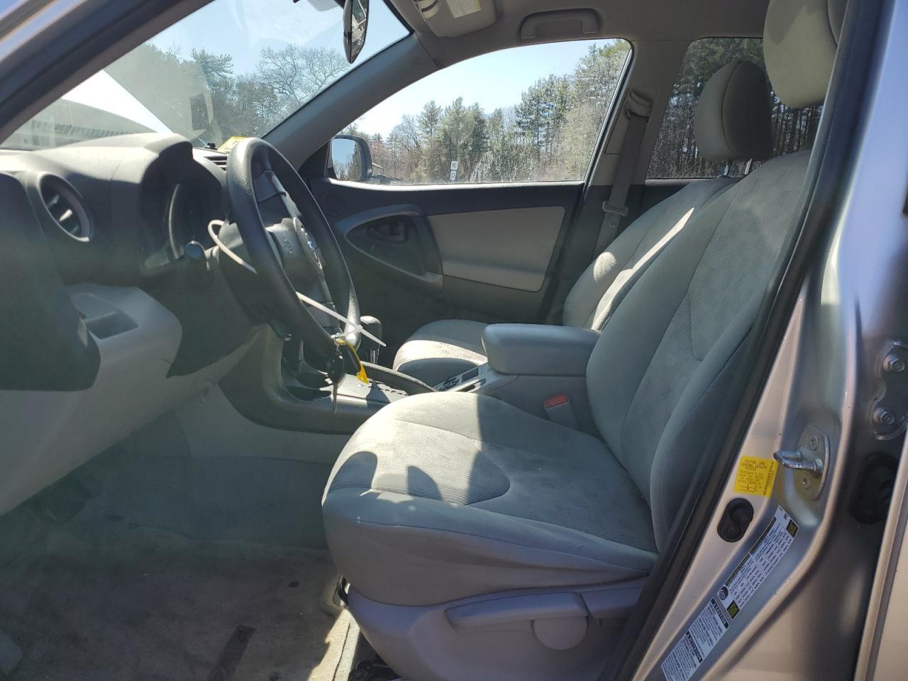 2011 TOYOTA RAV4 - Image 7