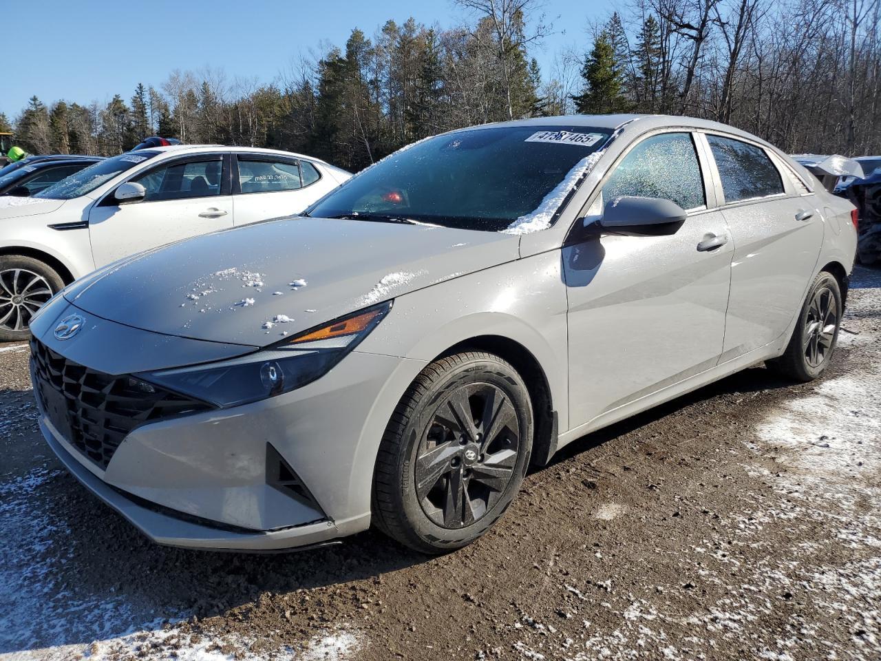 2022 HYUNDAI ELANTRA SE