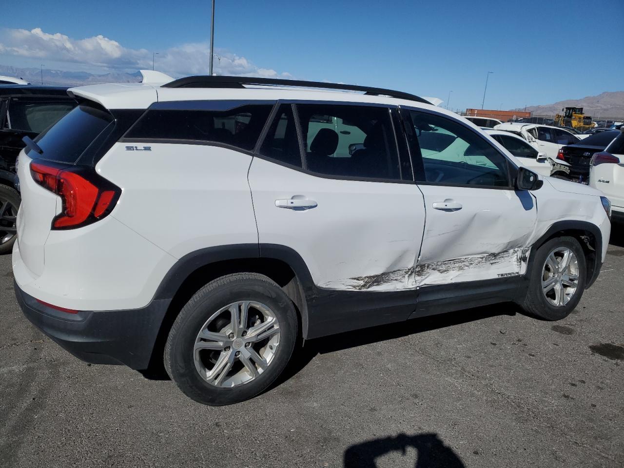 2018 GMC TERRAIN SL - Image 3