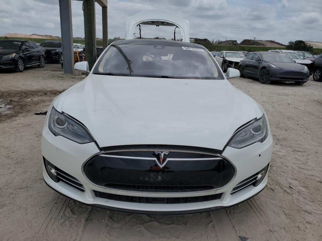 2015 TESLA MODEL S 85 - Фото 5