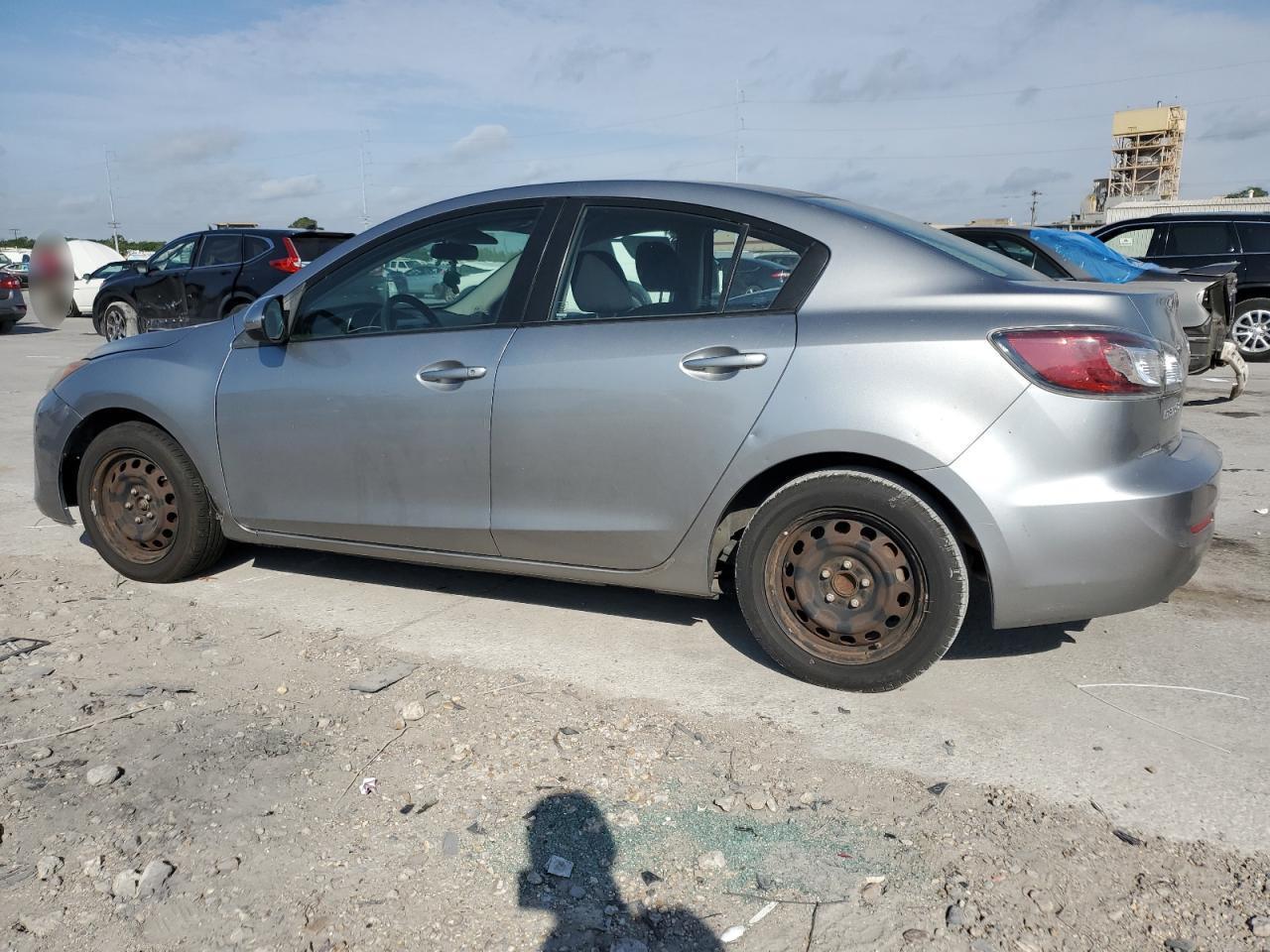 2013 MAZDA 3 I - Фото 2