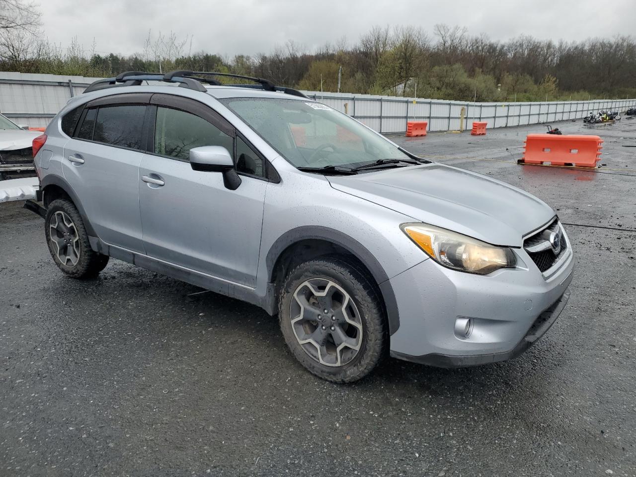 2015 SUBARU XV CROSSTR - Image 4